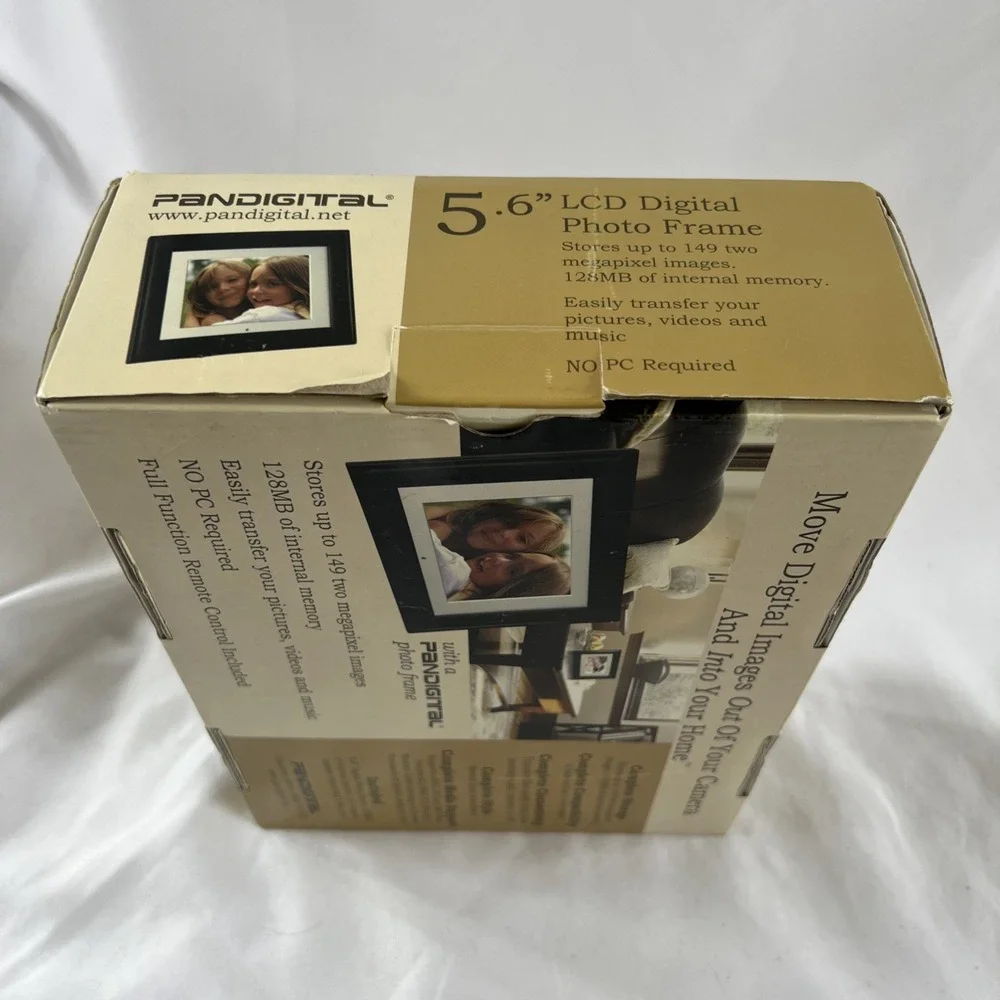 Pandigital 5.6 Inch LCD Digital Photo Frame 128MB‎ No PC Required Open Box